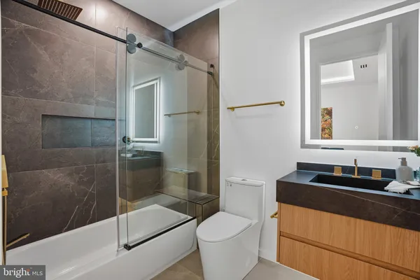 $3,300,000 | 9408 Old Courthouse Road, Vienna, VA 22182