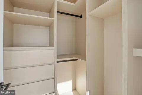 $3,350,000 | 9408 Old Courthouse Road, Vienna, VA 22182