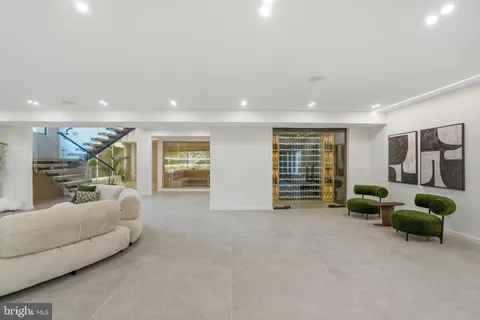 $3,350,000 | 9408 Old Courthouse Road, Vienna, VA 22182