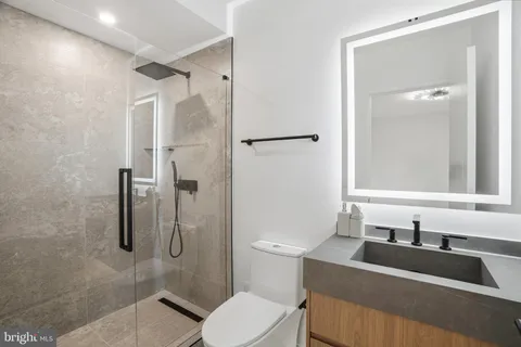 $3,350,000 | 9408 Old Courthouse Road, Vienna, VA 22182