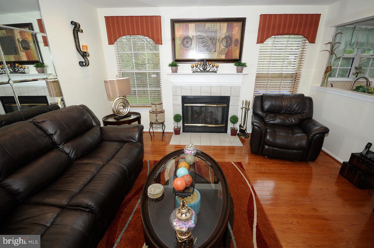 91 Ridgewood Way Burlington, NJ 08016 - Photo 2 of 37 Family Room with Fireplace