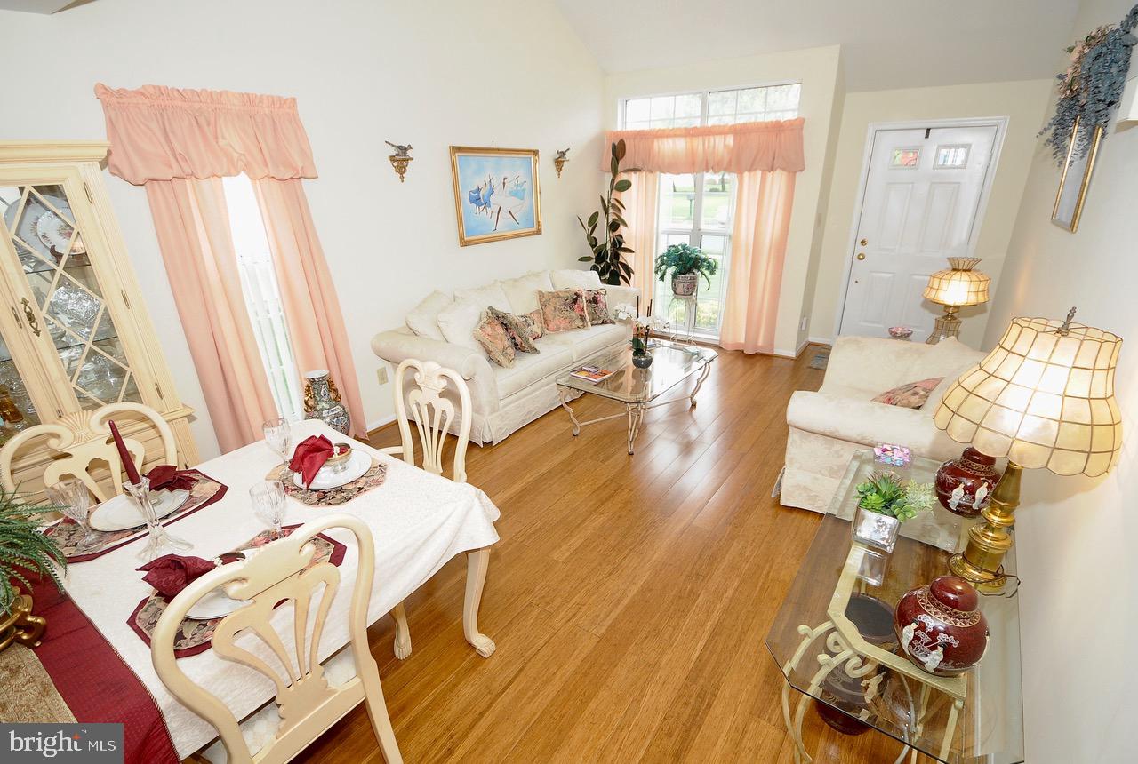 91 Ridgewood Way Burlington, NJ 08016 - Photo 11 of 37 Beautiful hardwood floors