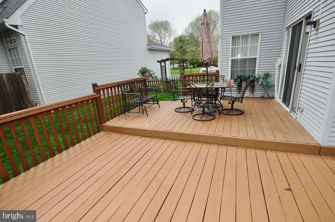 91 Ridgewood Way Burlington, NJ 08016 - Photo 36 of 37 Spacious Deck