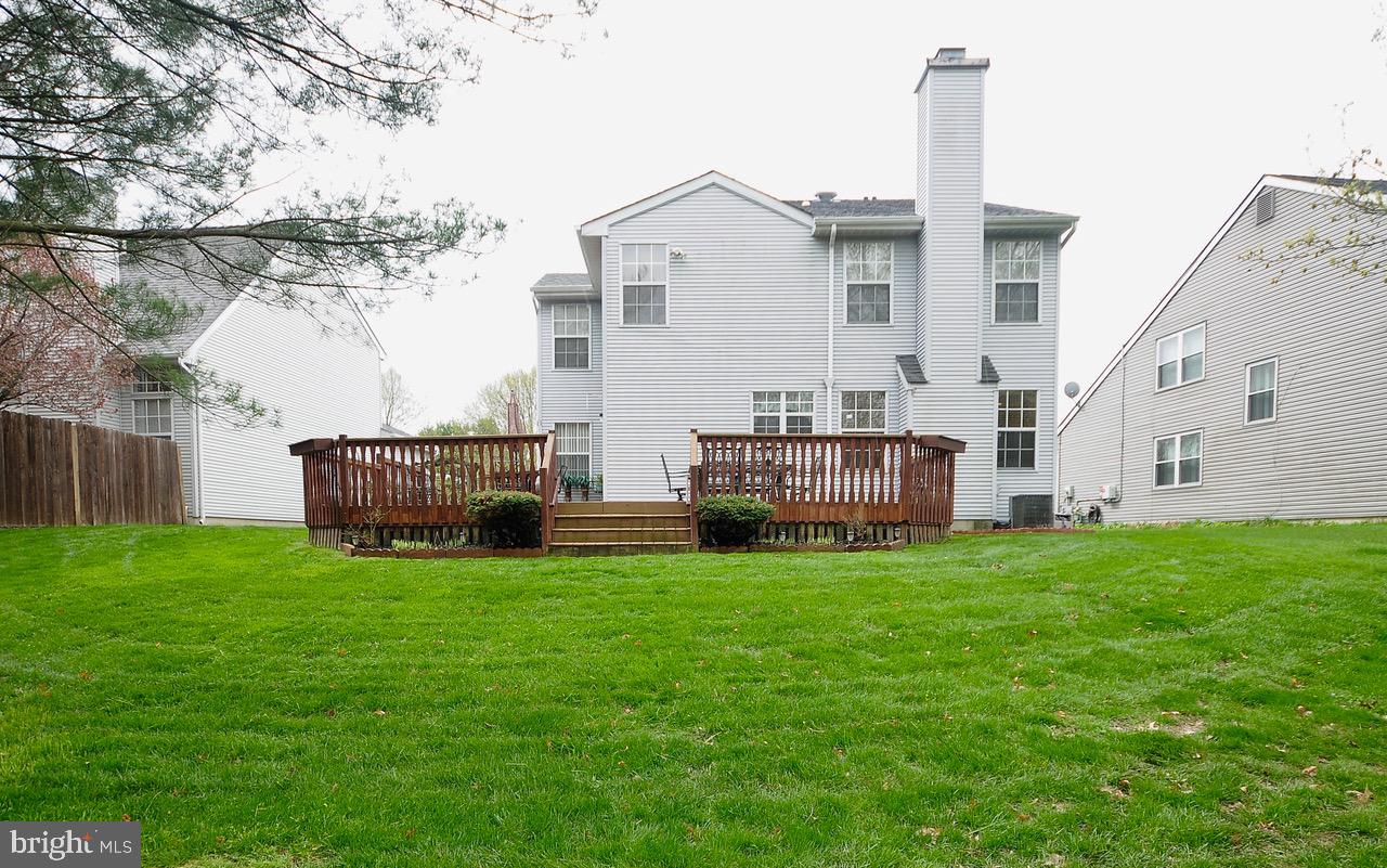 91 Ridgewood Way Burlington, NJ 08016 - Photo 6 of 37 Exterior Back