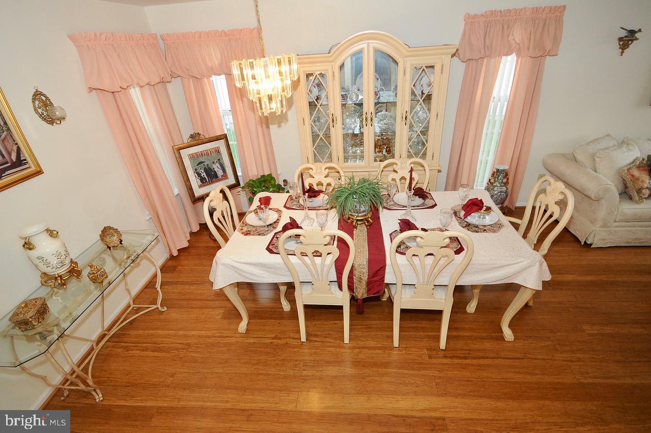 91 Ridgewood Way Burlington, NJ 08016 - Photo 10 of 37 Formal Dining Room