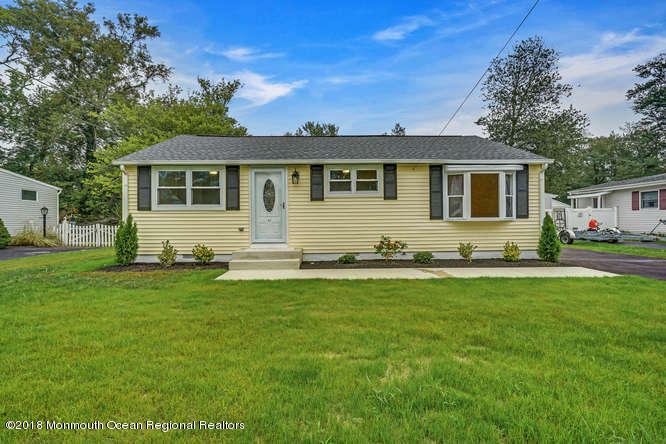 81 Oak Knoll Road Waretown, NJ 08758 - Photo 1 of 30 81 Knoll Rd Waretown NJ 08758-small-001-