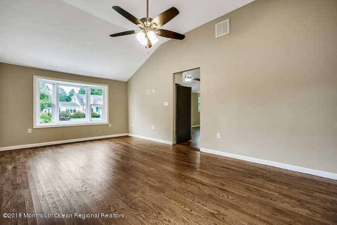 81 Oak Knoll Road Waretown, NJ 08758 - Photo 16 of 30 81 Knoll Rd Waretown NJ 08758-small-020-