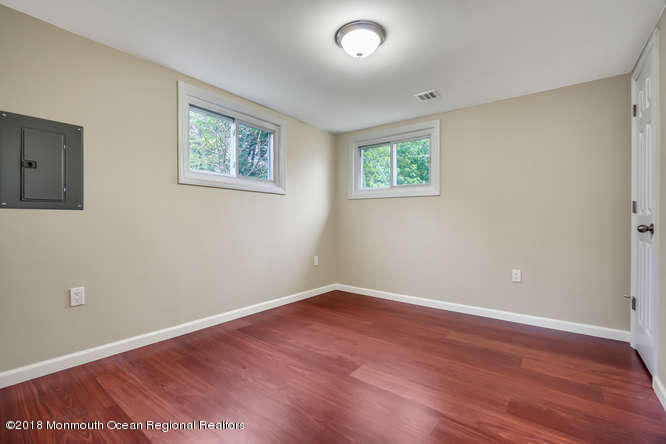 81 Oak Knoll Road Waretown, NJ 08758 - Photo 22 of 30 81 Knoll Rd Waretown NJ 08758-small-026-