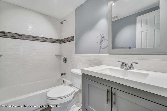 81 Oak Knoll Road Waretown, NJ 08758 - Photo 23 of 30 81 Knoll Rd Waretown NJ 08758-small-027-