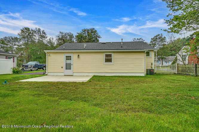 81 Oak Knoll Road Waretown, NJ 08758 - Photo 29 of 30 81 Knoll Rd Waretown NJ 08758-small-033-