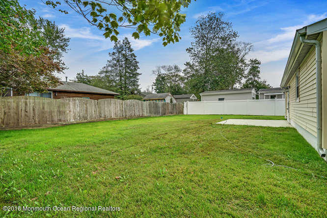 81 Oak Knoll Road Waretown, NJ 08758 - Photo 30 of 30 81 Knoll Rd Waretown NJ 08758-small-034-