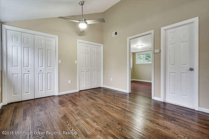 81 Oak Knoll Road Waretown, NJ 08758 - Photo 6 of 30 81 Knoll Rd Waretown NJ 08758-small-010-