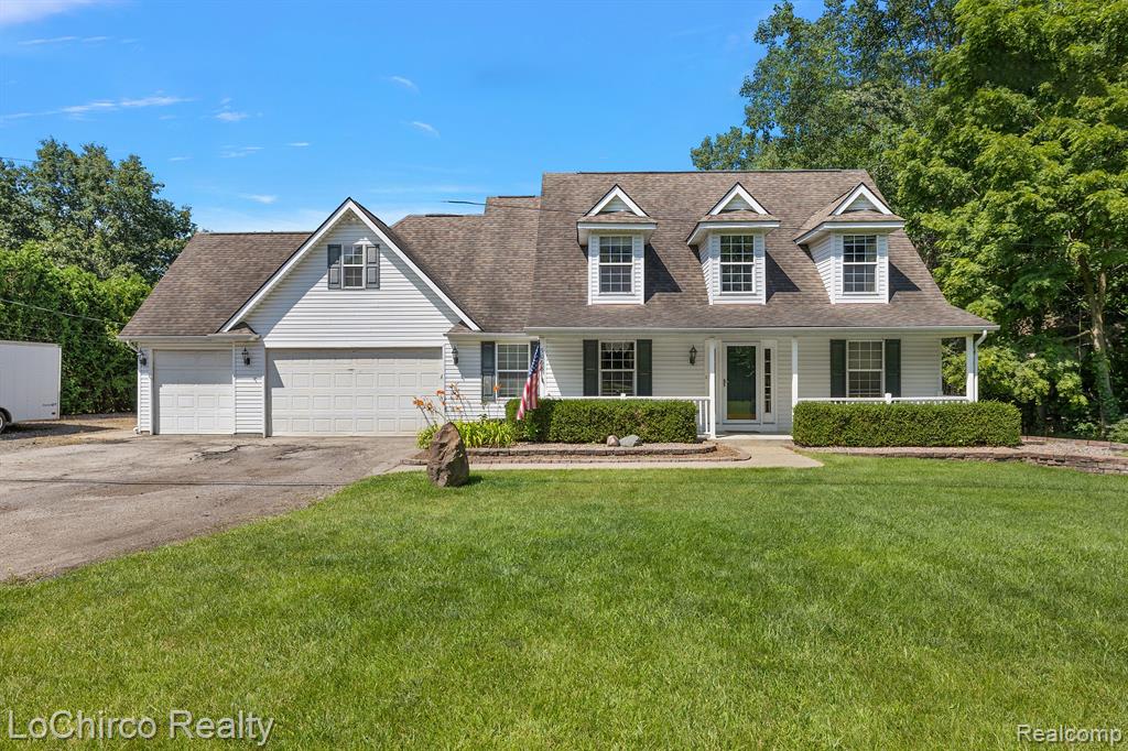 5068 Clarkston Road Clarkston, MI 48348 - Photo 4 of 31