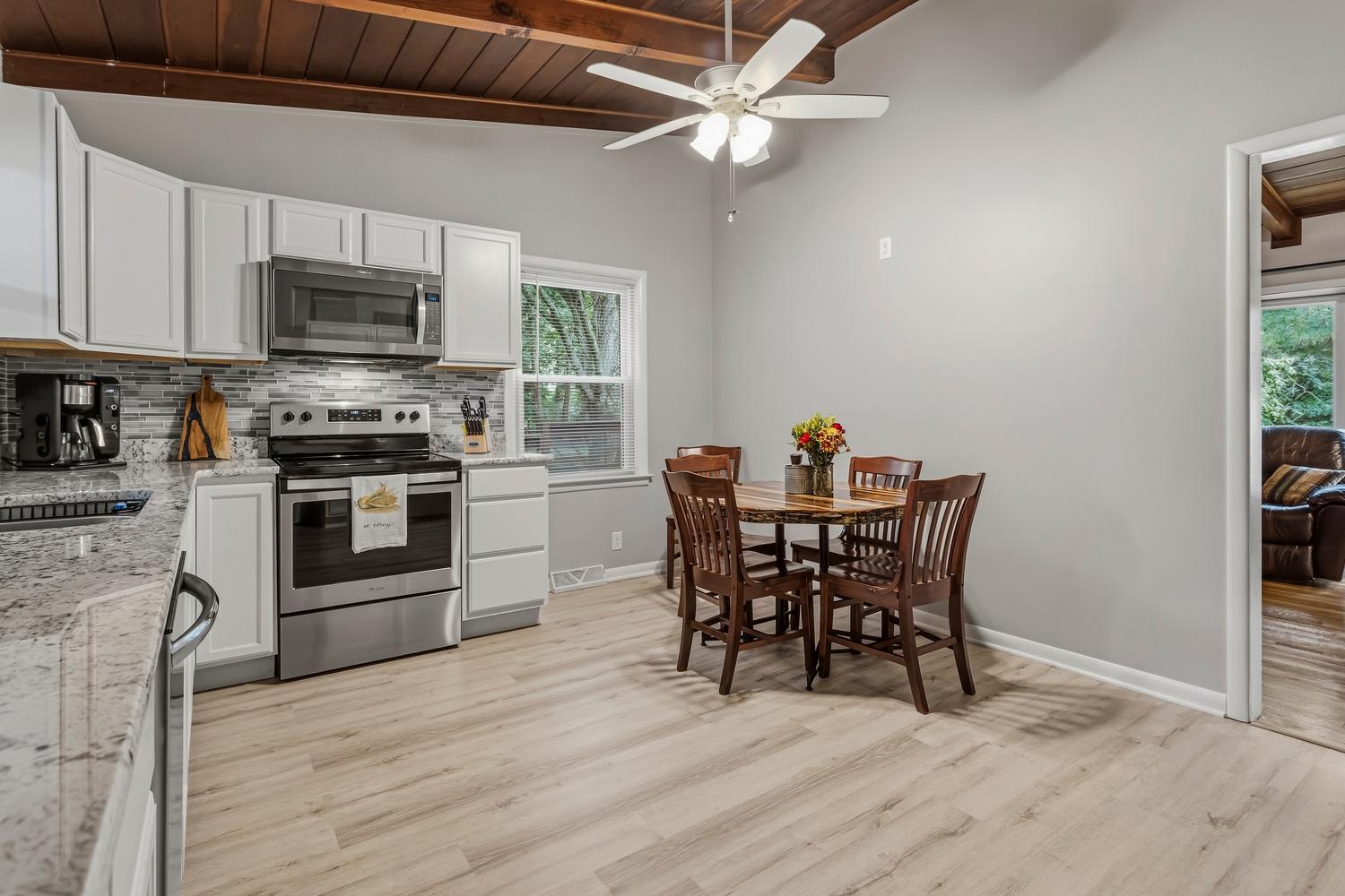 4903 Thrush Avenue Decatur, IL 62521 - Photo 14 of 32 Gallery Image 14