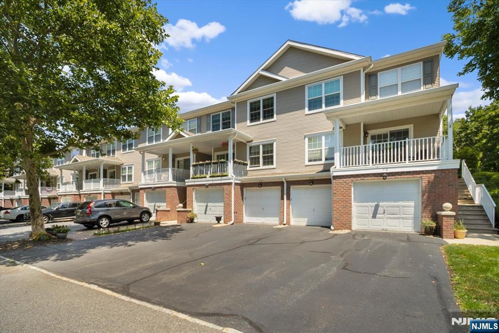 70 Carter Road Wanaque, NJ 07420 - Photo 2 of 30 Gallery Image 2