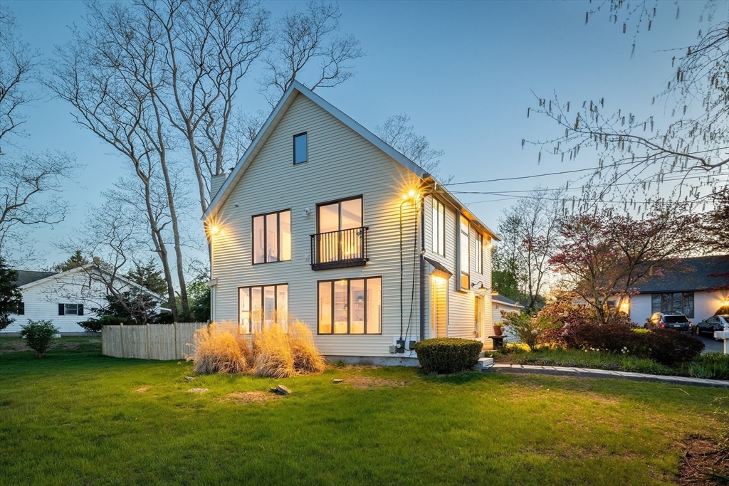 1705 Wampanoag Trail Barrington, RI 02806 - Photo 3 of 33