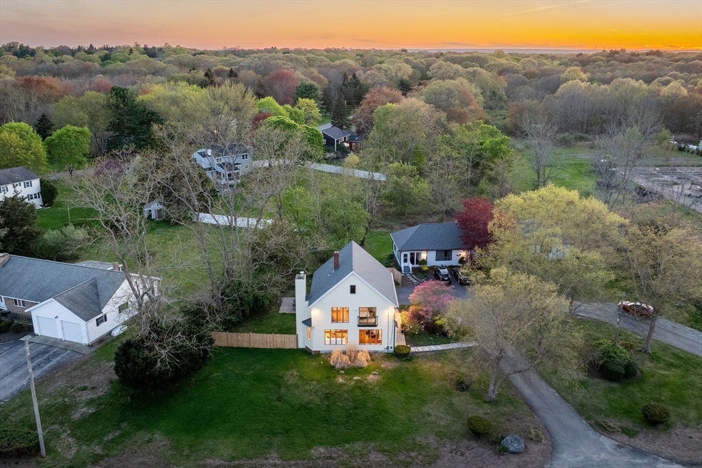 1705 Wampanoag Trail Barrington, RI 02806 - Photo 31 of 33