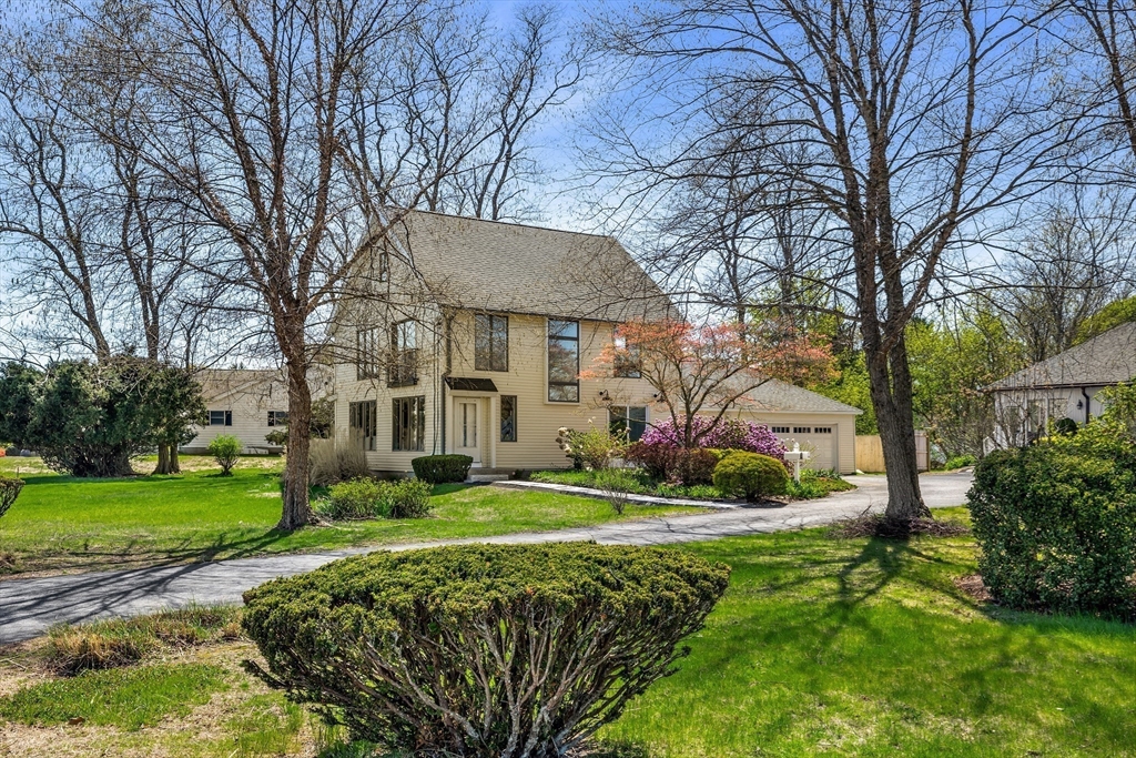 1705 Wampanoag Trail Barrington, RI 02806 - Photo 5 of 33