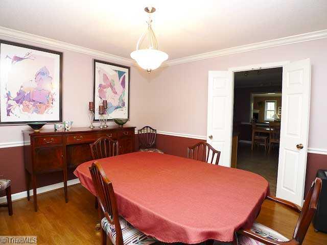 224 Epping Road Clemmons, NC 27012 - Photo 5 of 16 Dining Room.