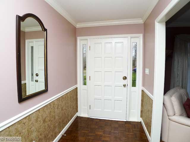 224 Epping Road Clemmons, NC 27012 - Photo 9 of 16 Entry.