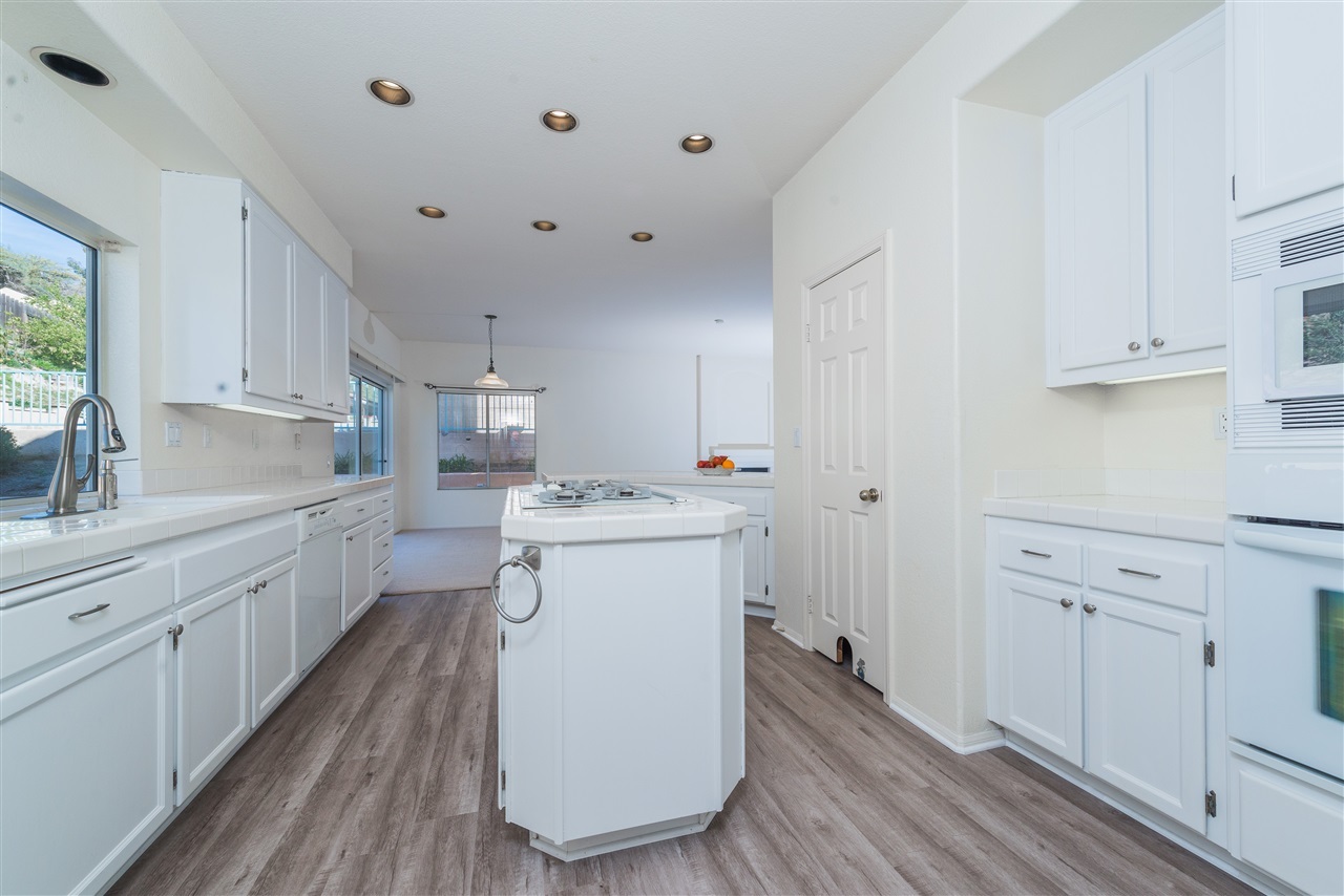 2263 Mountain Ridge Road Chula Vista, CA 91914 - Photo 11 of 25