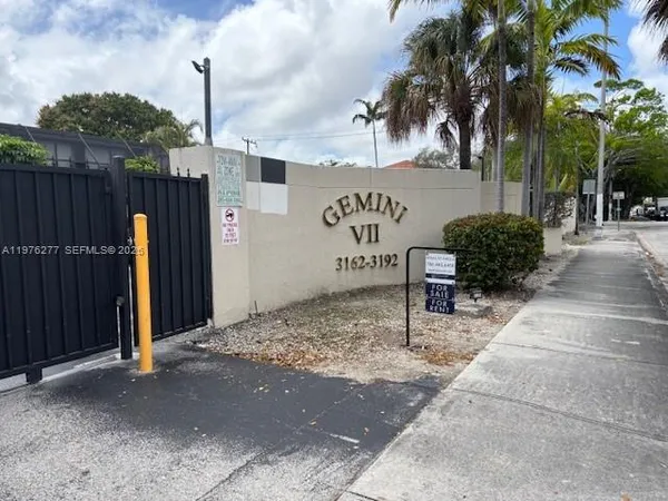 $3,500 | 3190 Bird Avenue, Unit 15, Coconut Grove, FL 33133