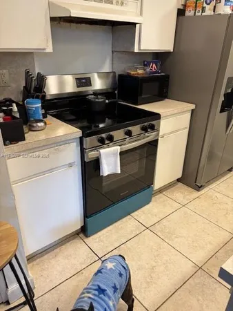 $3,500 | 3190 Bird Avenue, Unit 15, Coconut Grove, FL 33133