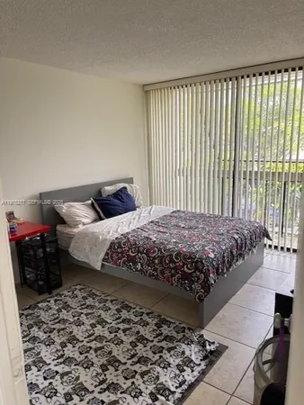 $3,500 | 3190 Bird Avenue, Unit 15, Coconut Grove, FL 33133