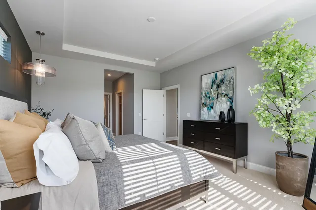 $1,199,999 | 1749 North River Road, Milwaukee, WI 53217