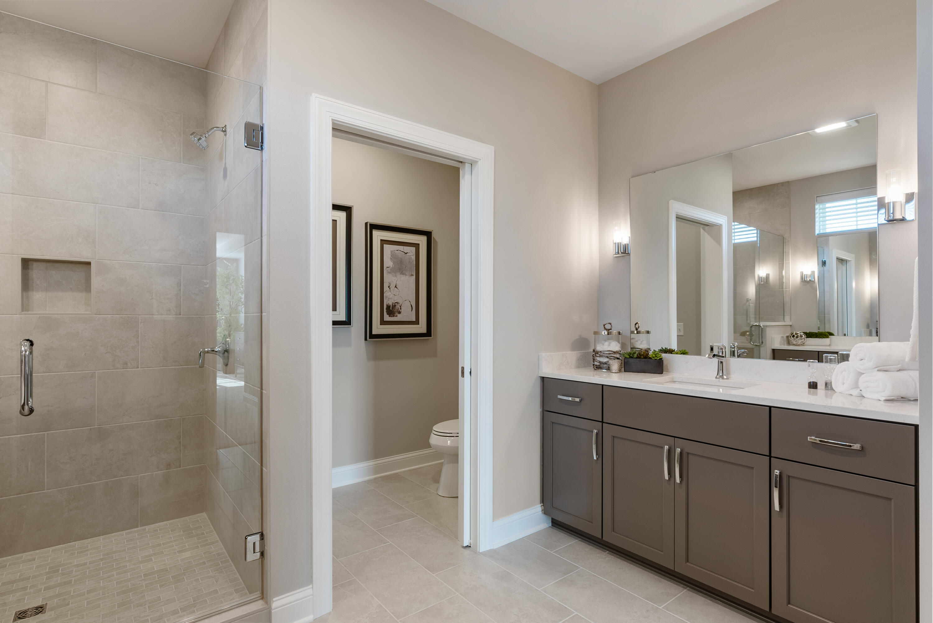 1749 North River Road Milwaukee, WI 53217 - Photo 14 of 40 Dual quartz vanities