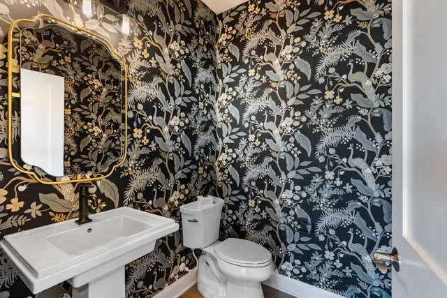 $1,199,999 | 1749 North River Road, Milwaukee, WI 53217