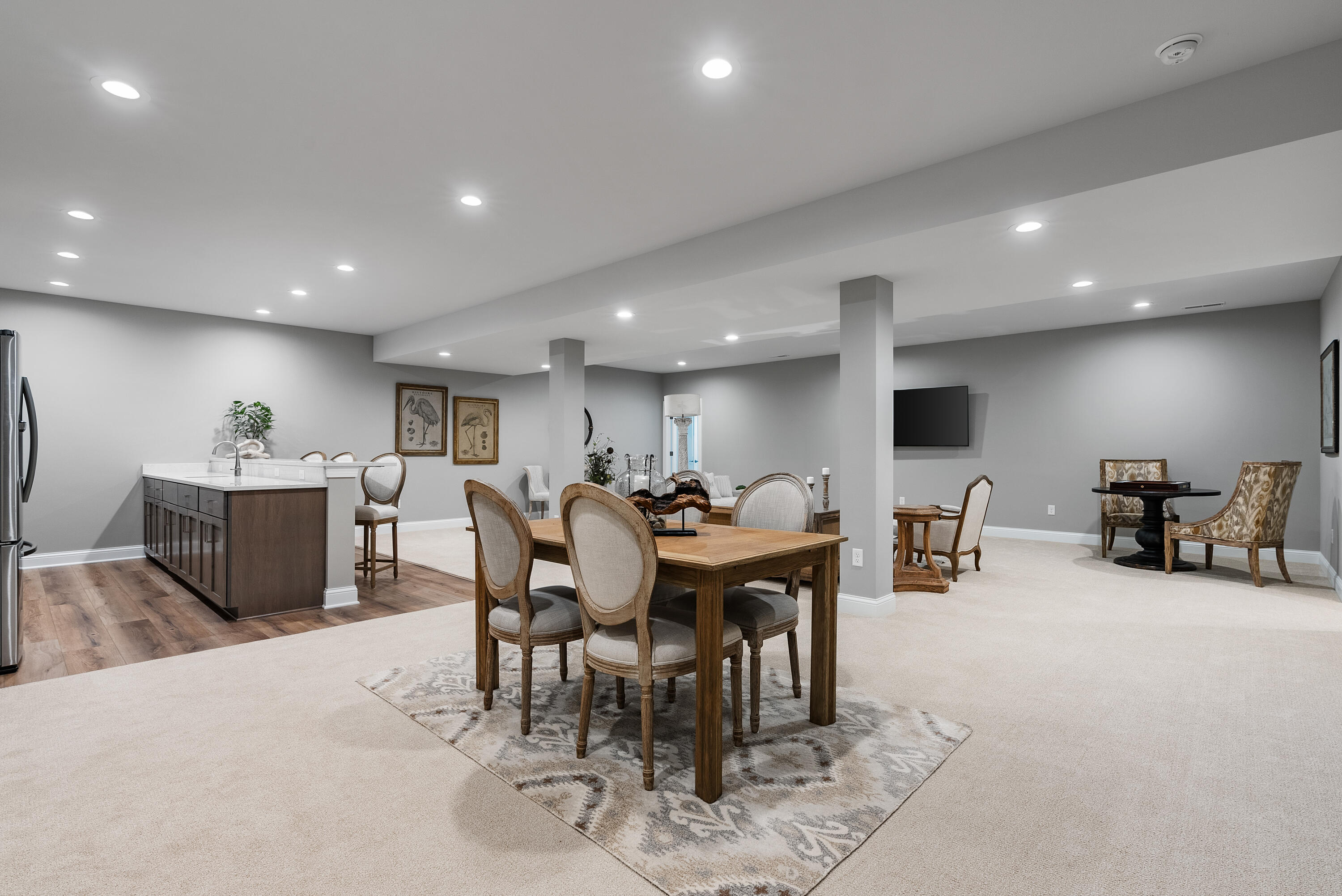 1749 North River Road Milwaukee, WI 53217 - Photo 26 of 40 Watch the big game