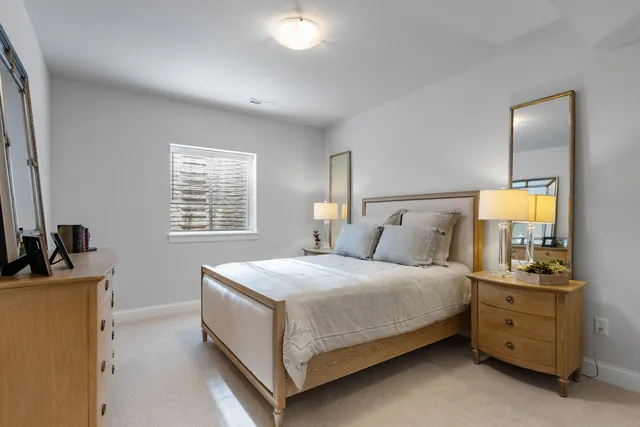 $1,199,999 | 1749 North River Road, Milwaukee, WI 53217