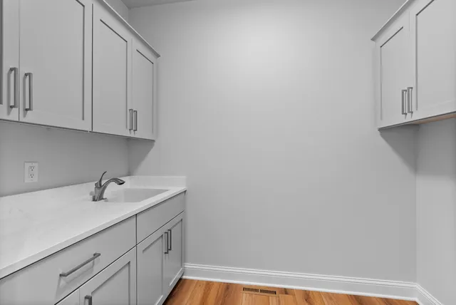 $1,199,999 | 1749 North River Road, Milwaukee, WI 53217