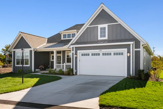 $1,199,999 | 1749 North River Road, Milwaukee, WI 53217