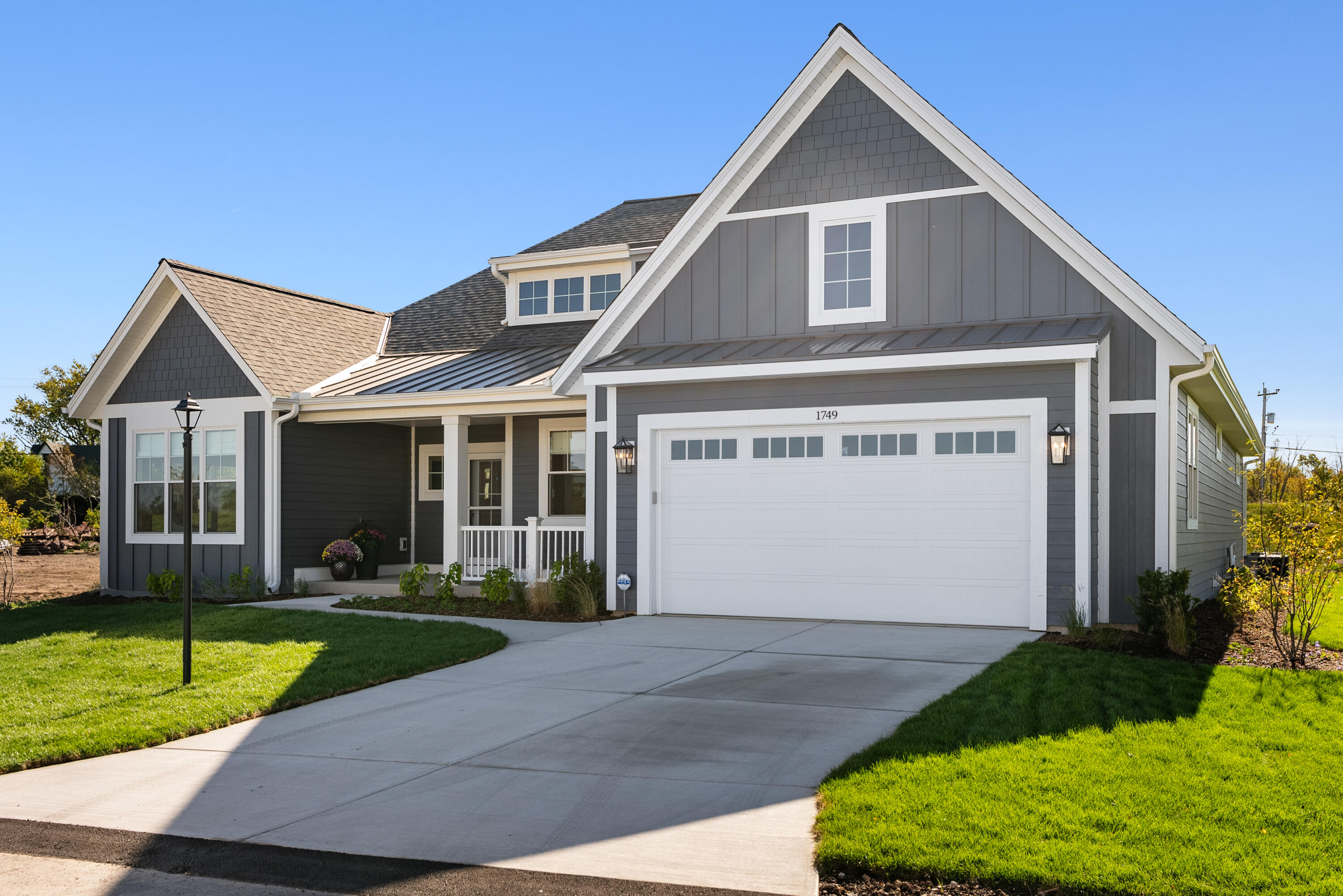 1749 North River Road Milwaukee, WI 53217 - Photo 33 of 40 Marvin windows