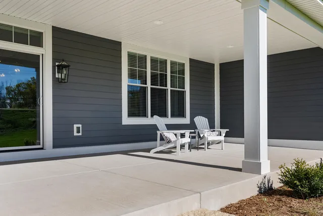 $1,199,999 | 1749 North River Road, Milwaukee, WI 53217