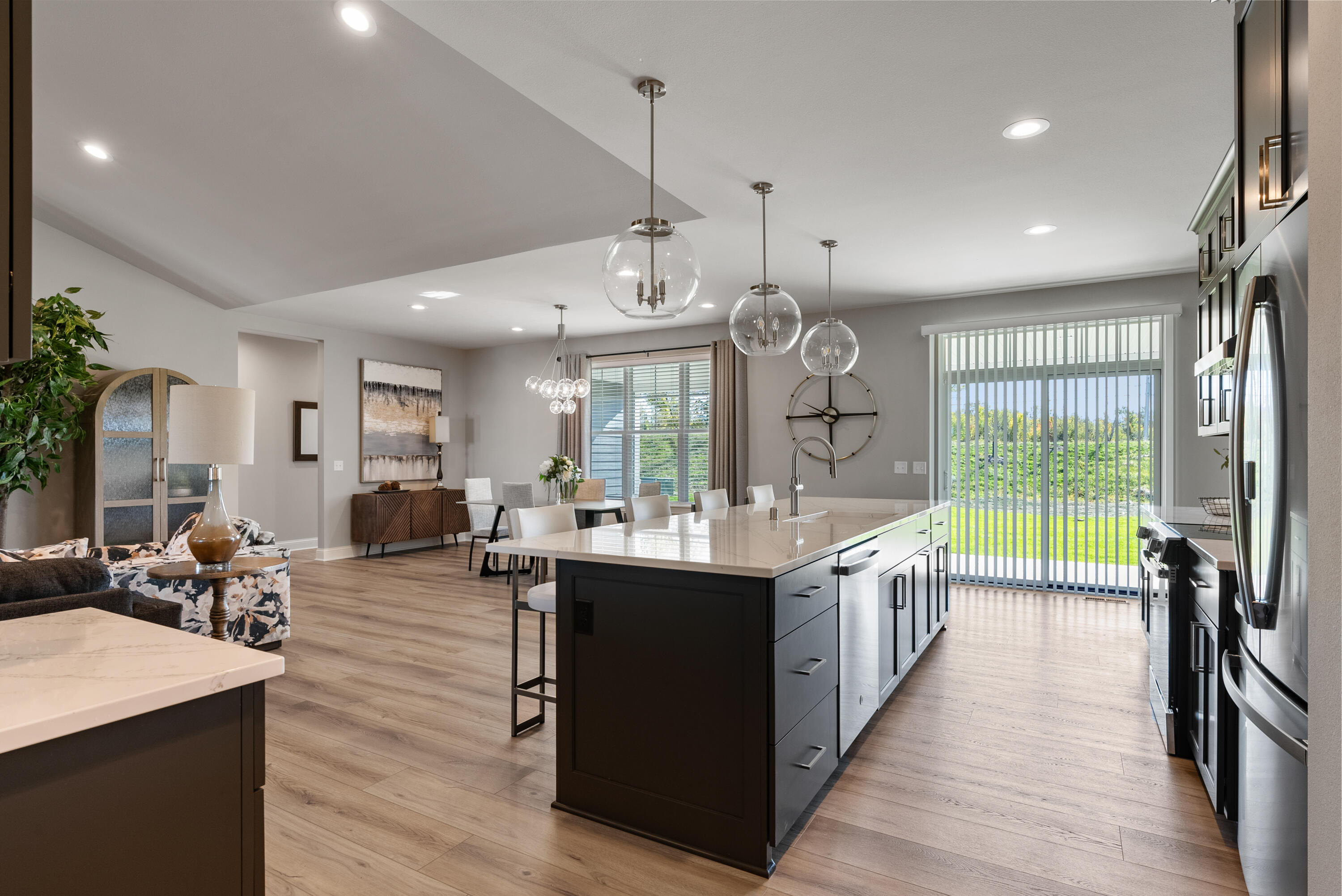 1749 North River Road Milwaukee, WI 53217 - Photo 6 of 40 Open concept living