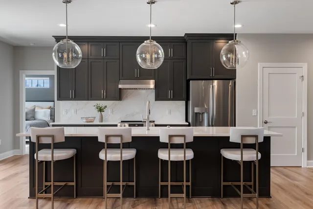 $1,199,999 | 1749 North River Road, Milwaukee, WI 53217