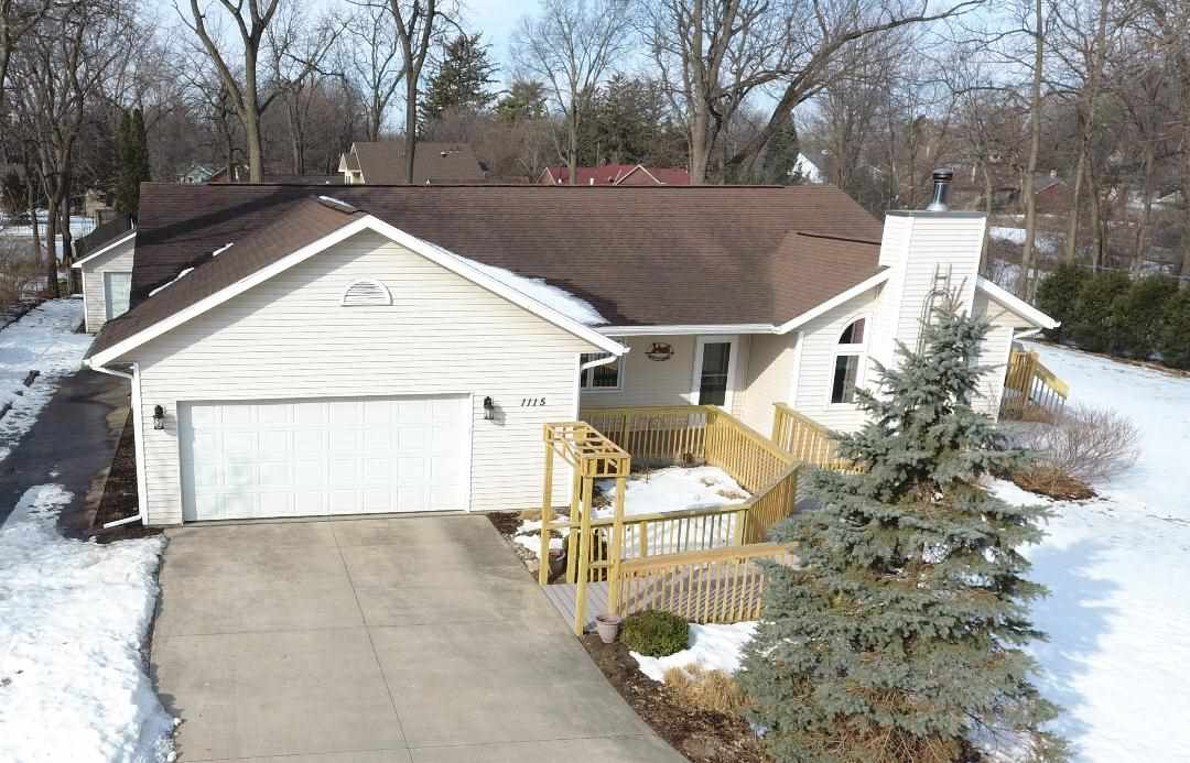 1115 Prairie Du Chien Road Iowa City, IA 52245 - Photo 3 of 46 Gallery Image 3