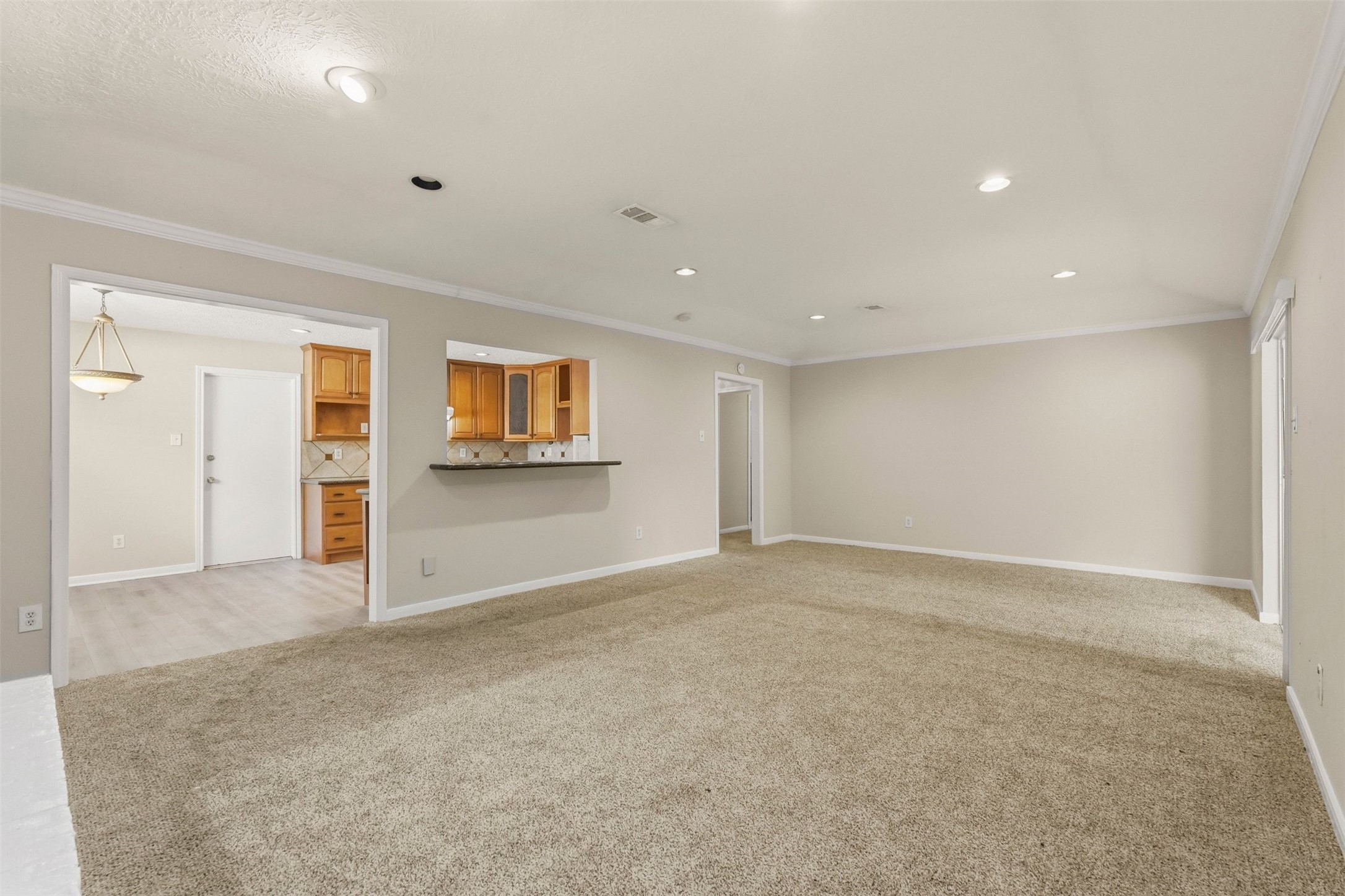 810 Sunnybrook Lane Baytown, TX 77521 - Photo 11 of 27