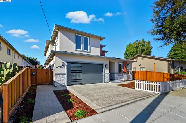 $1,850,000 | 492-494 Sunset Boulevard, Hayward, CA 94541