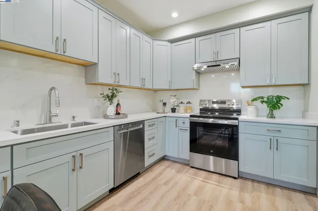 $1,850,000 | 492-494 Sunset Boulevard, Hayward, CA 94541