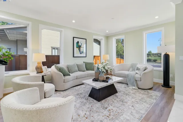 $1,850,000 | 492-494 Sunset Boulevard, Hayward, CA 94541