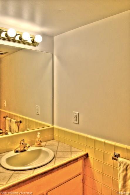26350 Drake Road Farmington, MI 48331 - Photo 16 of 51 18.jpg