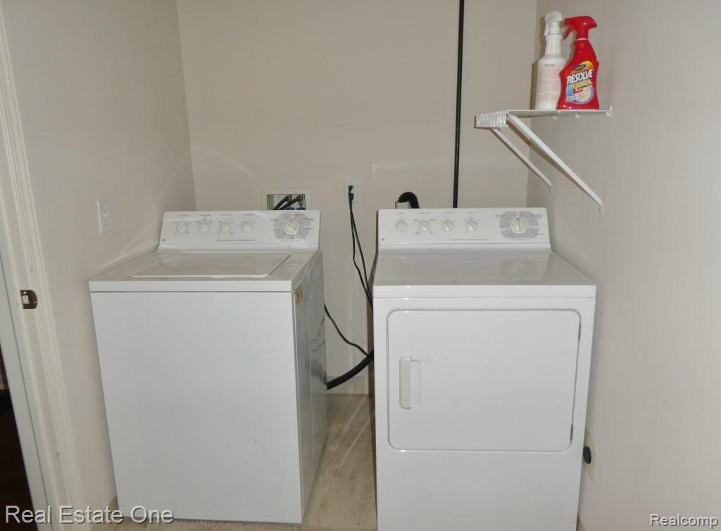 2660 Crooks Road Royal Oak, MI 48073 - Photo 31 of 33
