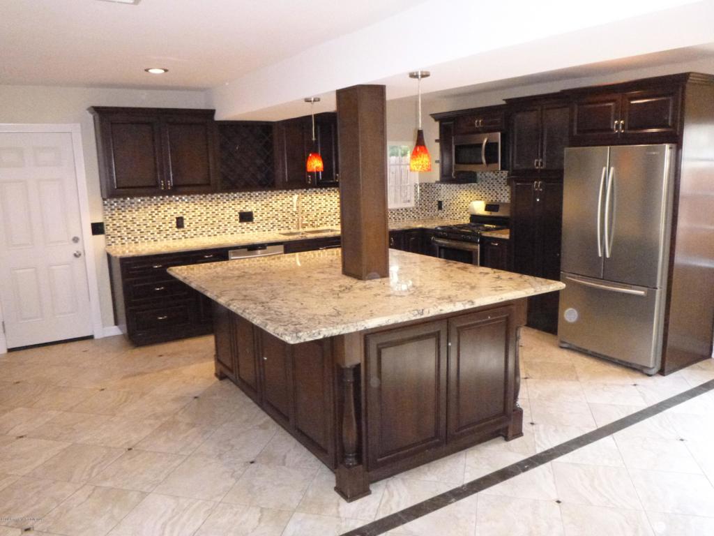 770 West Altadena Drive Altadena, CA 91001 - Photo 6 of 24 P1040076