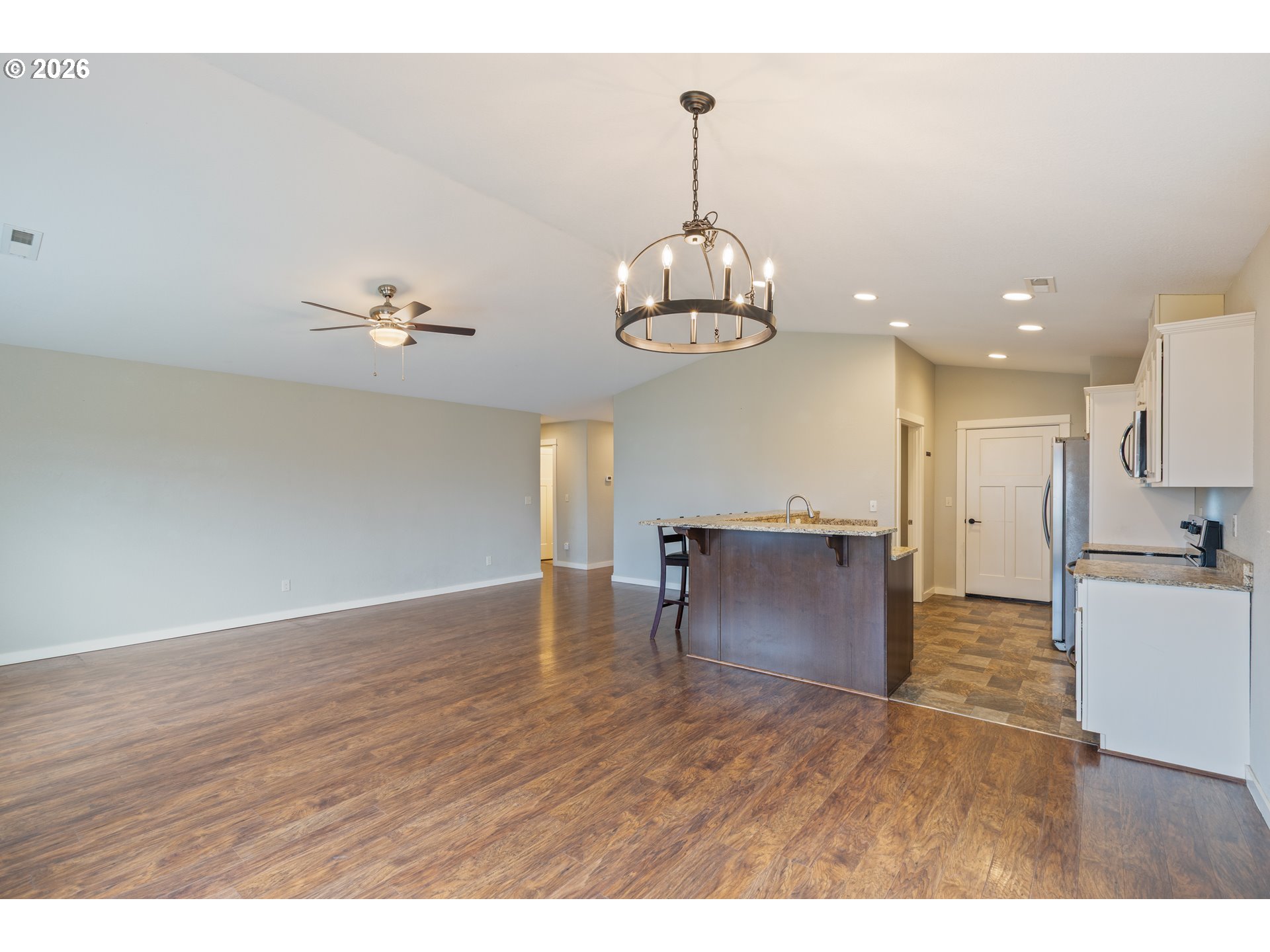 409 South State Street Sutherlin, OR 97479 - Photo 14 of 47 a view of kitchen and natural light