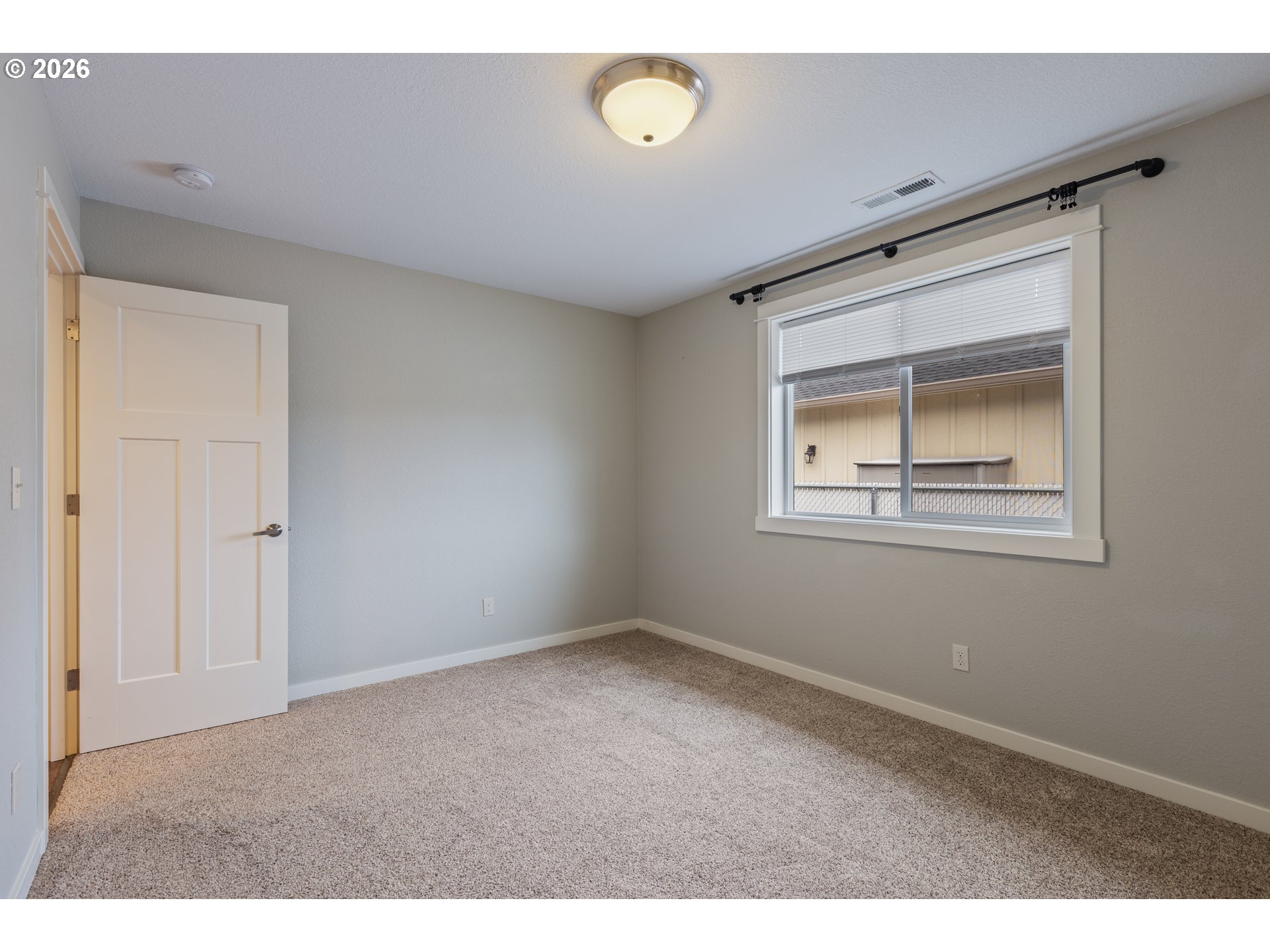 409 South State Street Sutherlin, OR 97479 - Photo 39 of 47 a view of room with window