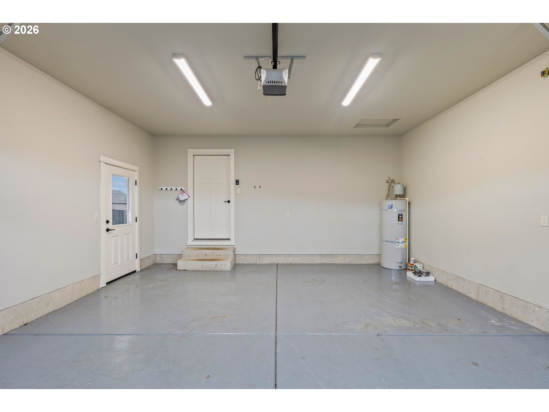 409 South State Street Sutherlin, OR 97479 - Photo 44 of 47 a view of an empty room with a window